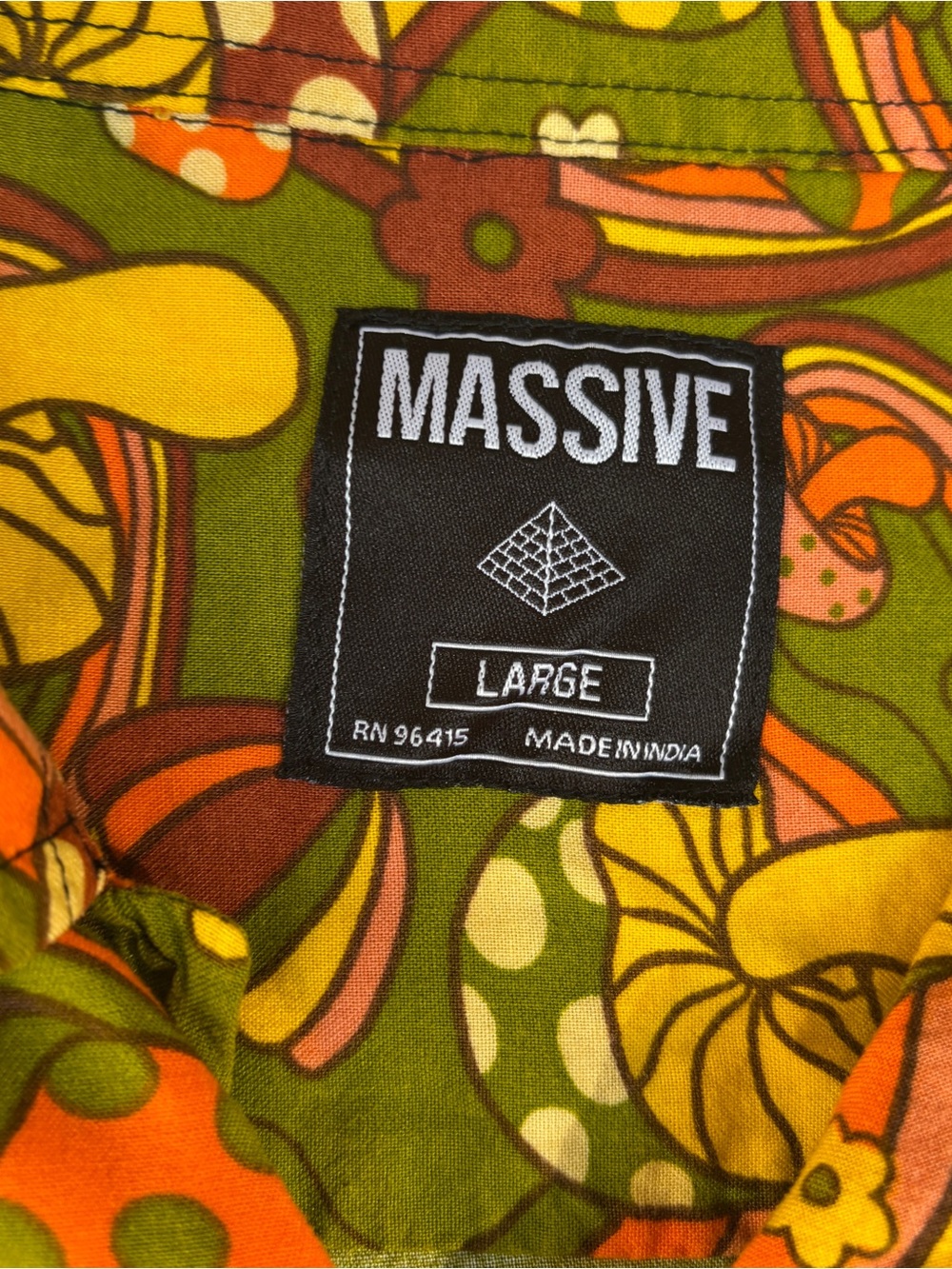 Massive Men's Large Button Up Shirt Psychedelic Style Floral Mushroom Pattern - Picture 4 of 7